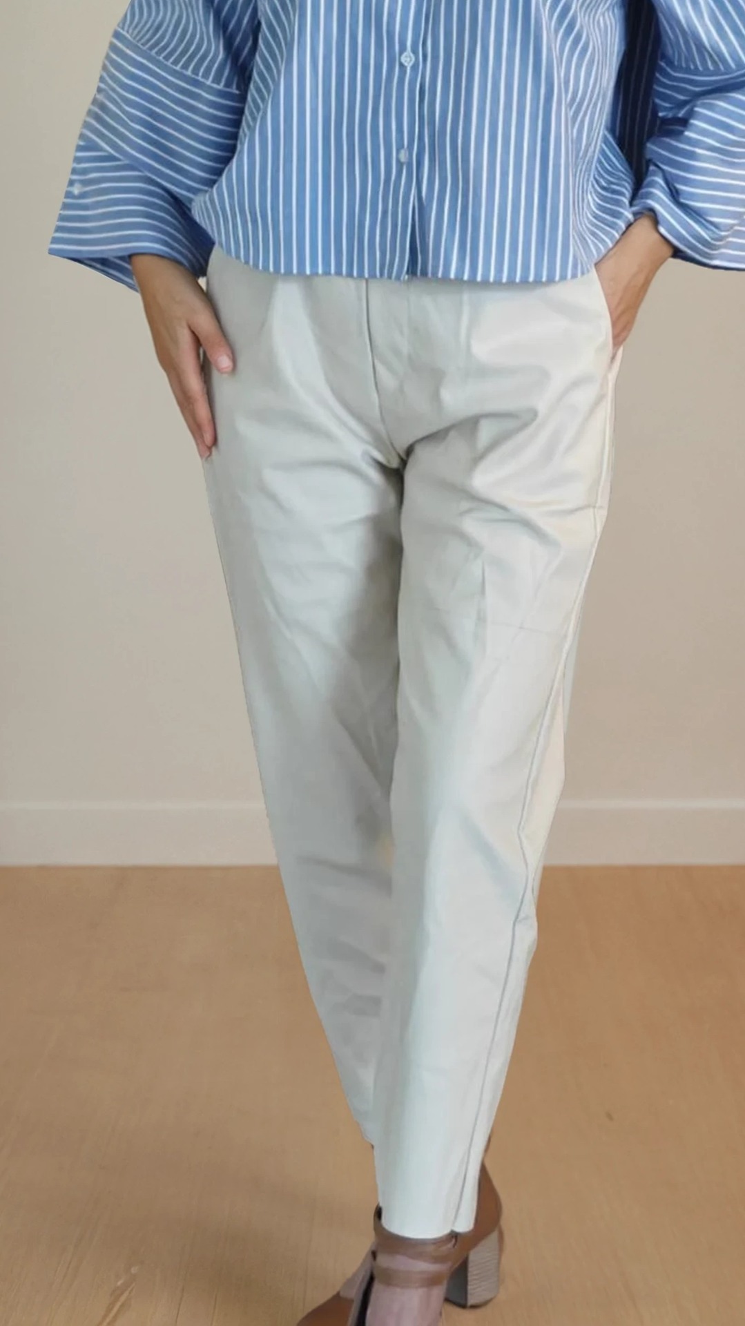 Lederlook creme broek